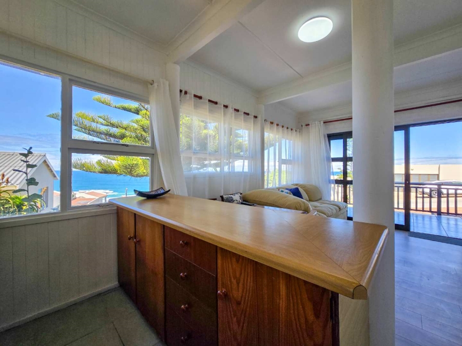 5 Bedroom Property for Sale in Jongensfontein Western Cape